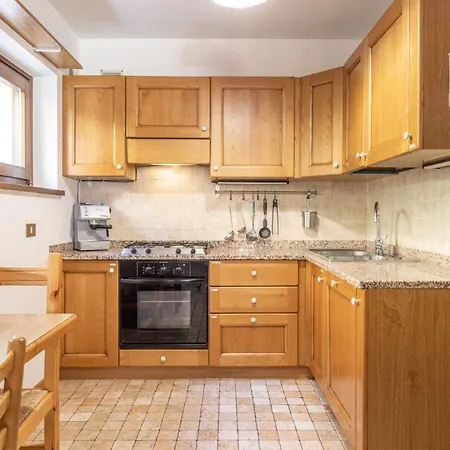 Casa Cavina, Ampia Con Giardino E Garage Διαμέρισμα