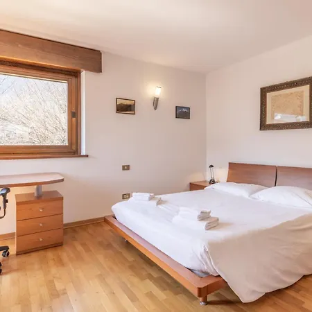 Διαμέρισμα Casa Cavina, Ampia Con Giardino E Garage *