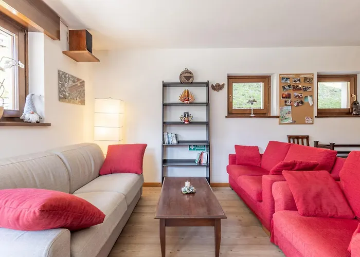 Casa Cavina, Ampia Con Giardino E Garage * Venas