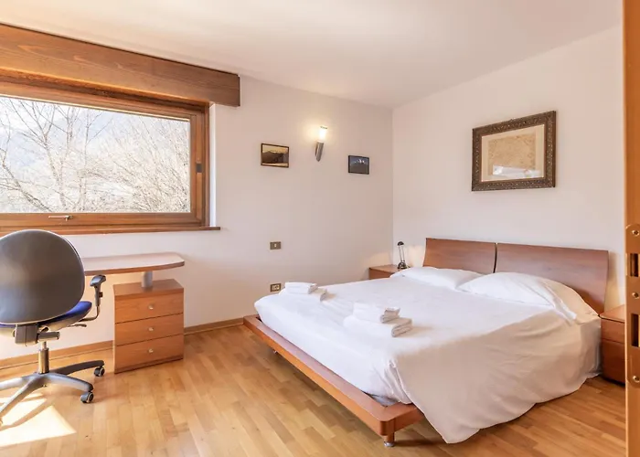 아파트 Casa Cavina, Ampia Con Giardino E Garage *
