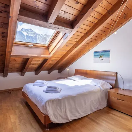 Casa Cavina, Ampia Con Giardino E Garage